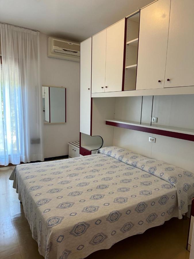 Hotel Reno Лидо-ди-Езоло Экстерьер фото