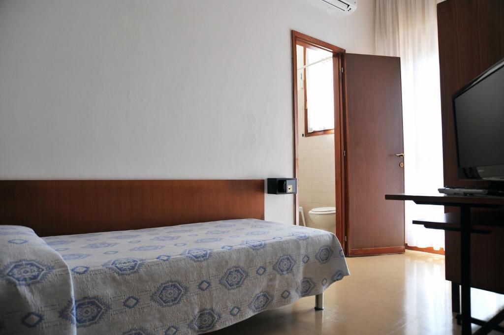 Hotel Reno Лидо-ди-Езоло Номер фото